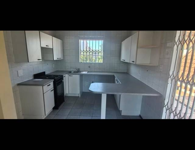 2 BEDROOM APARTMENT FOR SALE IN HALFWAY GARDENS